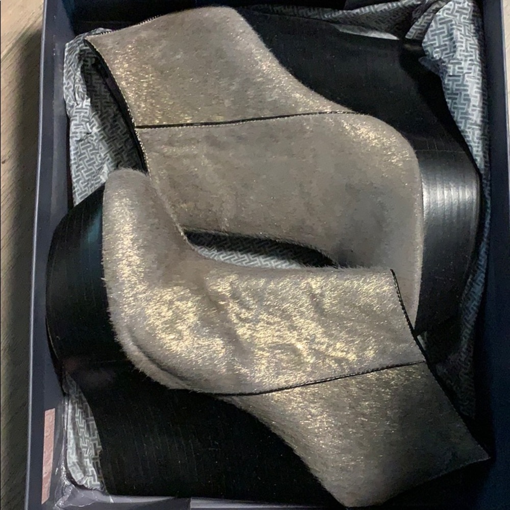 Cowhide wedges